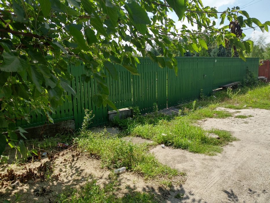 Vînzare teren ,2500 de metri pătrați