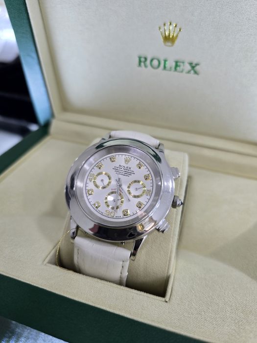 Продам часы Rolex Daytona в белом золоте.
Механизм Кварц, Японский