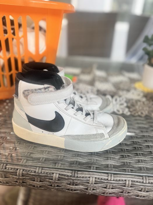 adidasi nike blazer