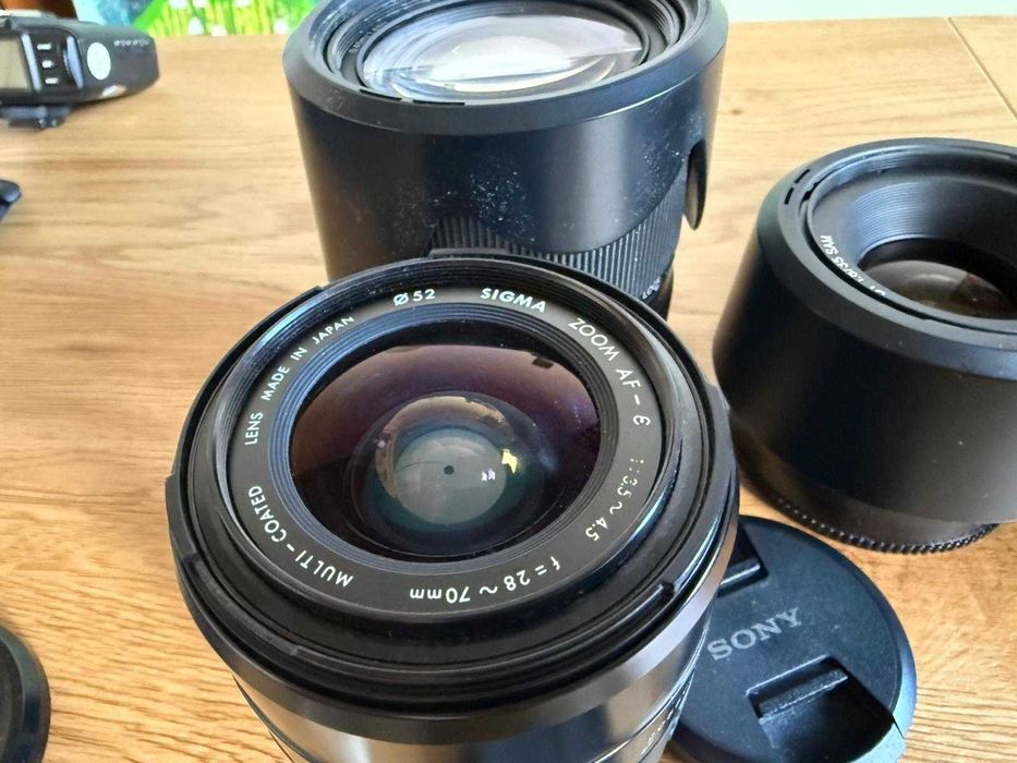 Kit Sony A77II + 4 obiective + Flash GODOX + Declansator