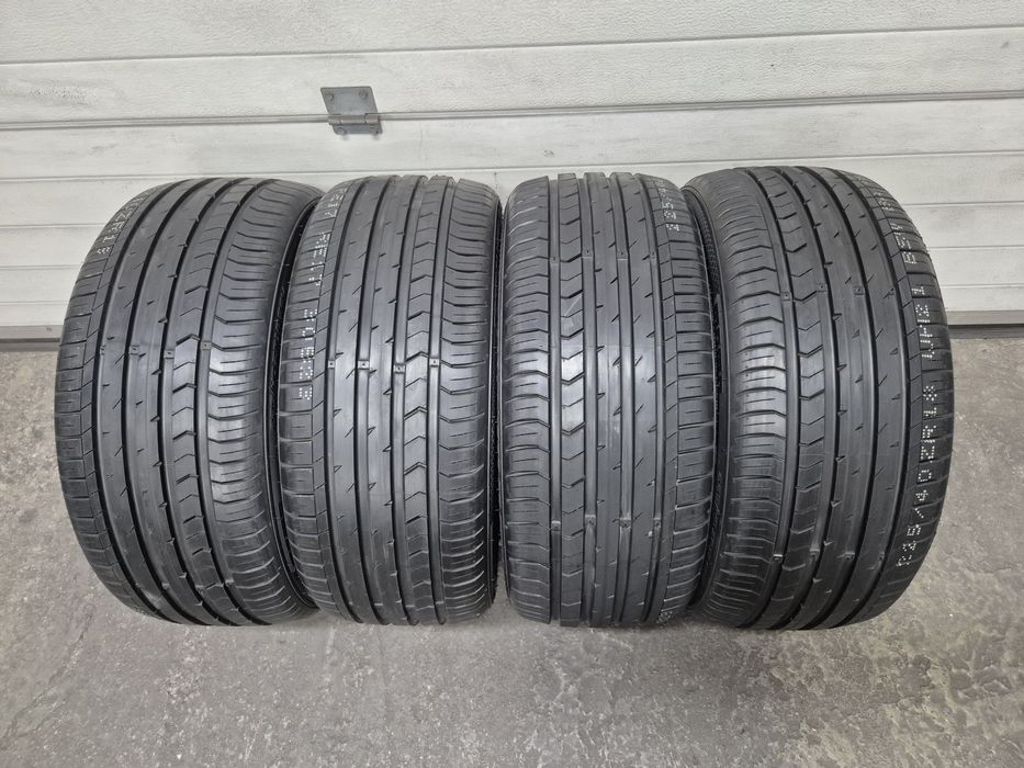 Anvelope vara 225/40/18