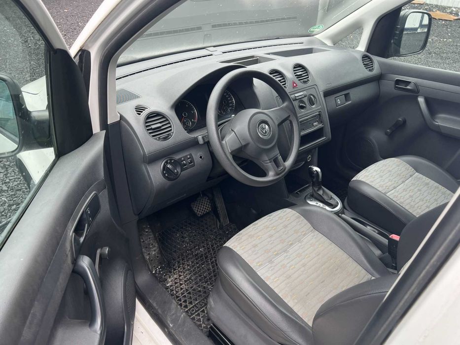 VW Caddy automată 2011