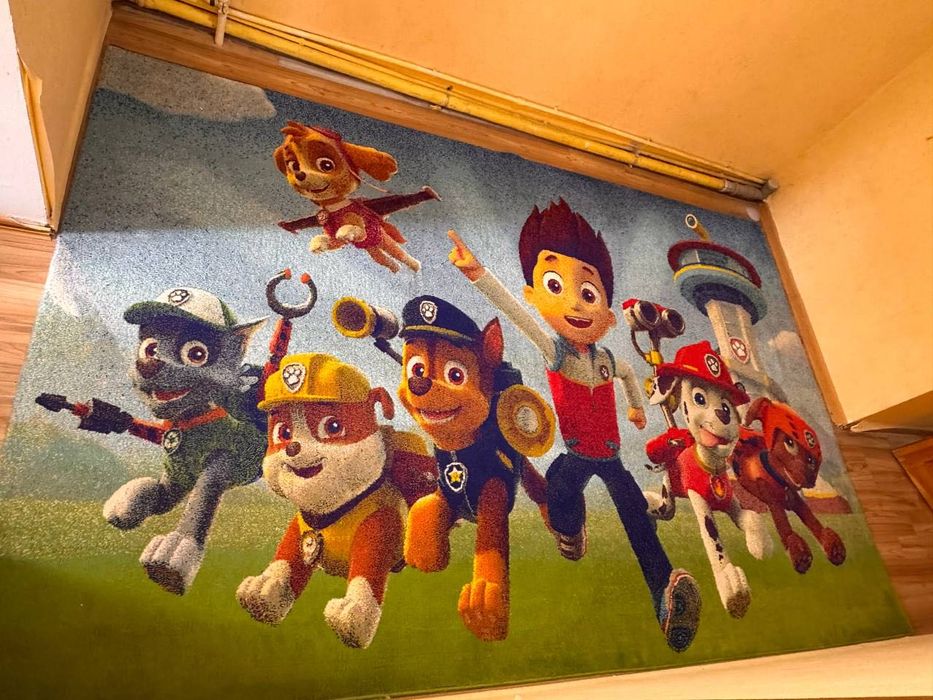 Ковер для детской 2х3 б/у в хорошем состоянии