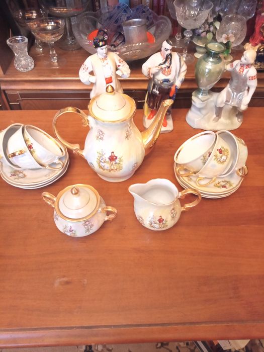 Продам сервиз чайный