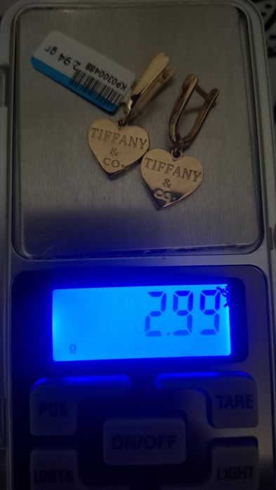 Золотые серьги  срочно