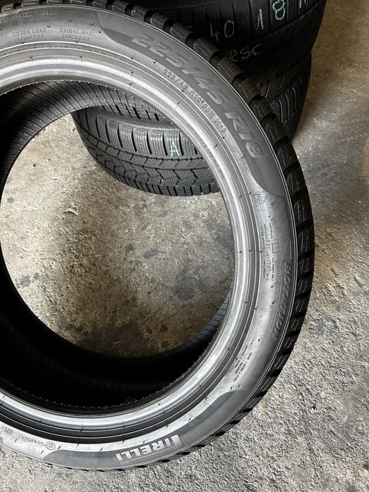 4 anvelope iarna 255/40/18 + 225/45/18 , Pirelli , RunFlat , BMW* , DOT 2024 , 6-7 mm !