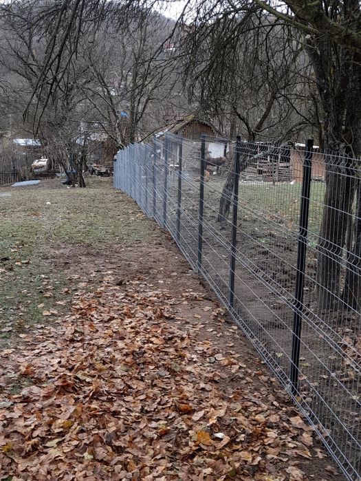 Vând garduri si porti din plasa