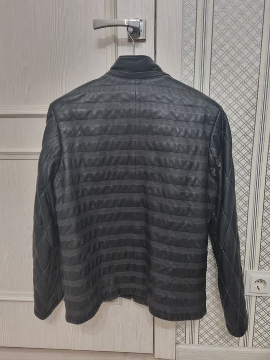 Продаётся кожаная куртка б/у