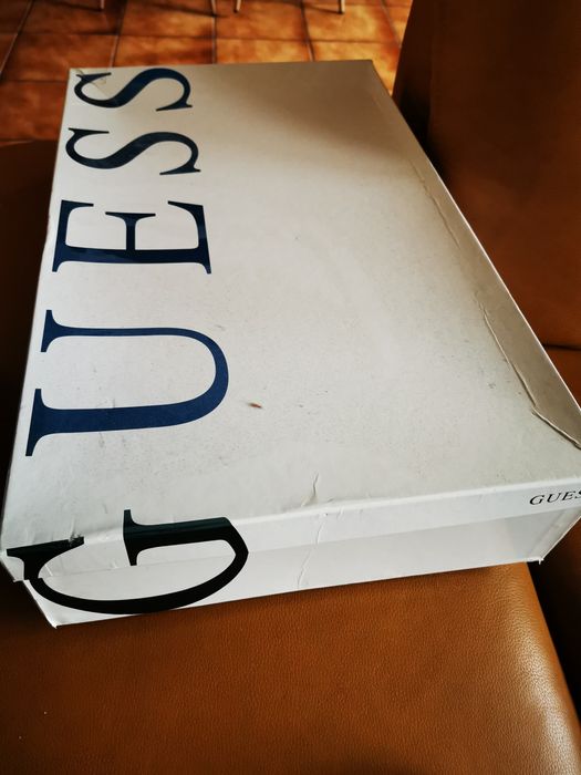 Ботуши Guess чисто нови 38 номер
