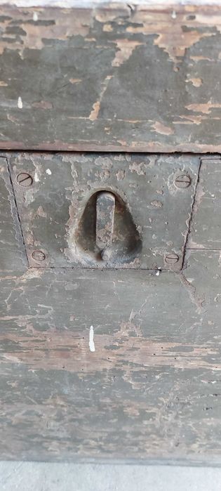 Стар сандък нереставриран