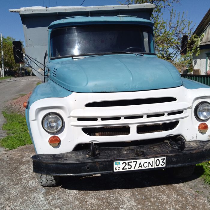 Продам машину зил в хорошем состоянии