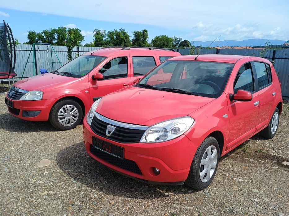 Vând Dacia Logan MCV 7 locuri (1.6 Benzina) și Sandero (1.4 Benzina)