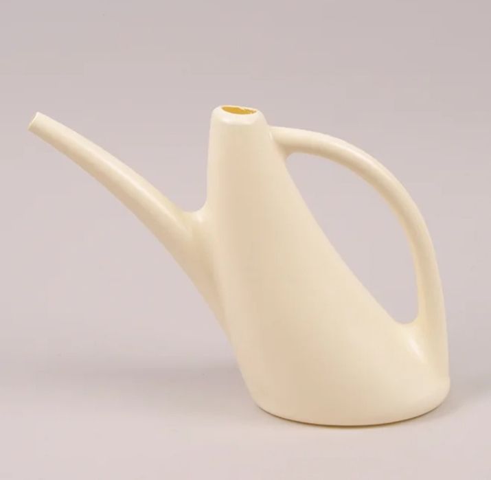 Лейка для полива растений