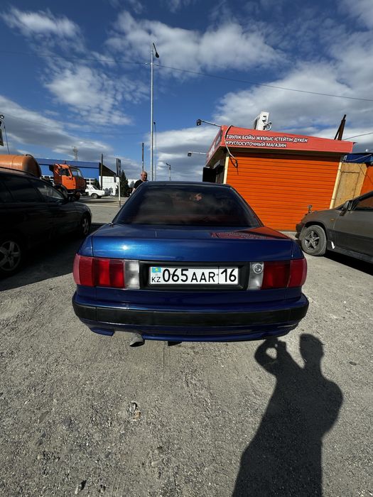 Продам Audi 80 б4