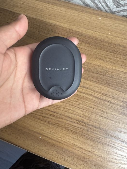 Naushnik DEVIALET sotiladi