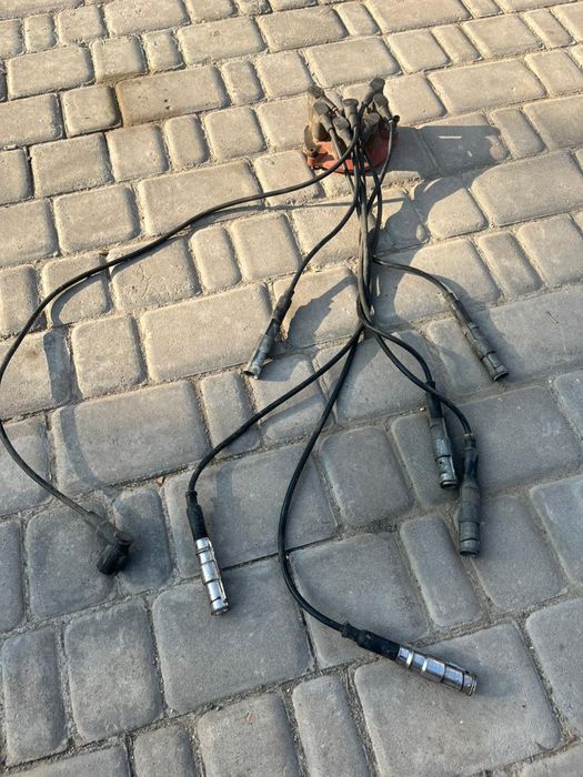 Продам запчасти от мотора 124мерс