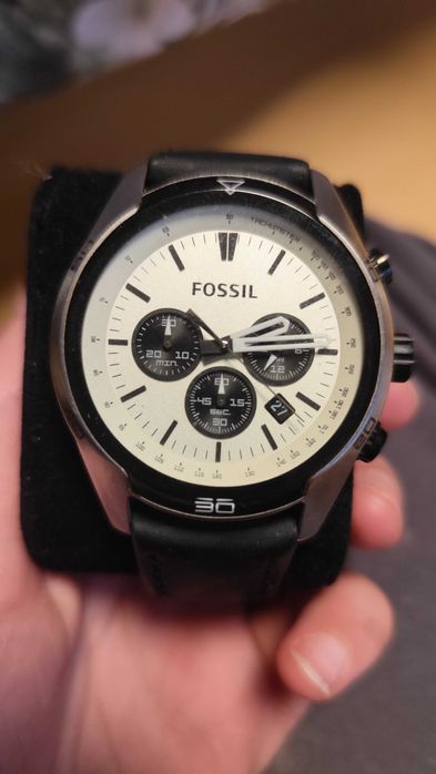 Мъжки Часовник Casio G-Shock  и Fossil