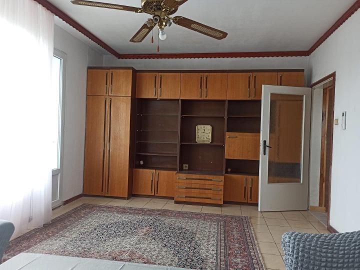 Дава се под наем Тристаен апартамент в Пловдив, Кършияка - 100 кв.м за 475 € - Снимка #1