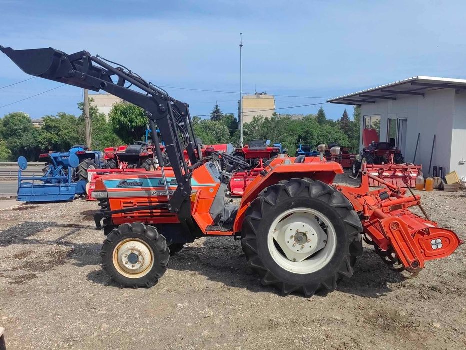 Челен товарач KUBOTA L1-285  4x4