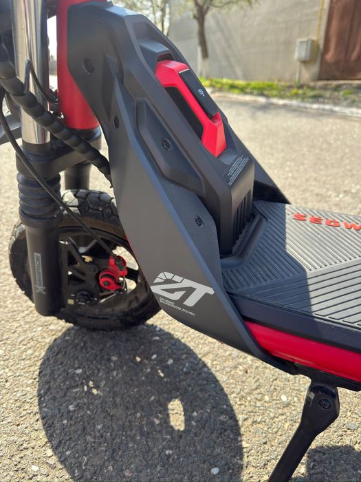 Trotinetă electrică SEGWAY ZT3 Pro – roți 11 inch – stare foarte bună