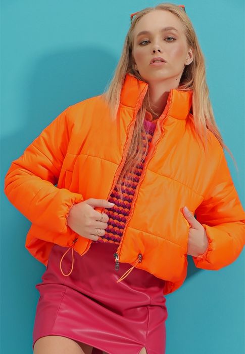 Здравейте! Яке с по-дълга задна част, НОВО, размер 36. 
Цена: 35 лева.