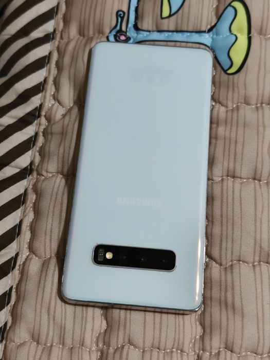 Samsung S10 Plus 128 gb Ram 8 EAC