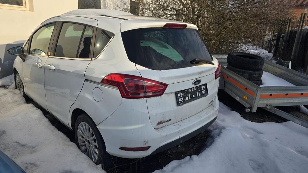 Ford BMax avariat