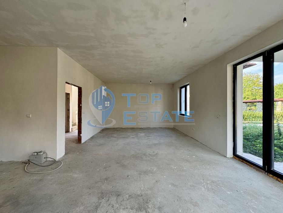 Продава се Къща в с. Нацовци, Област Велико Търново - 190 кв.м за 1311 €/кв.м - Снимка #4