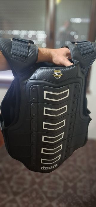 ICON Field Armor  гръб ,налакътници и наколенки