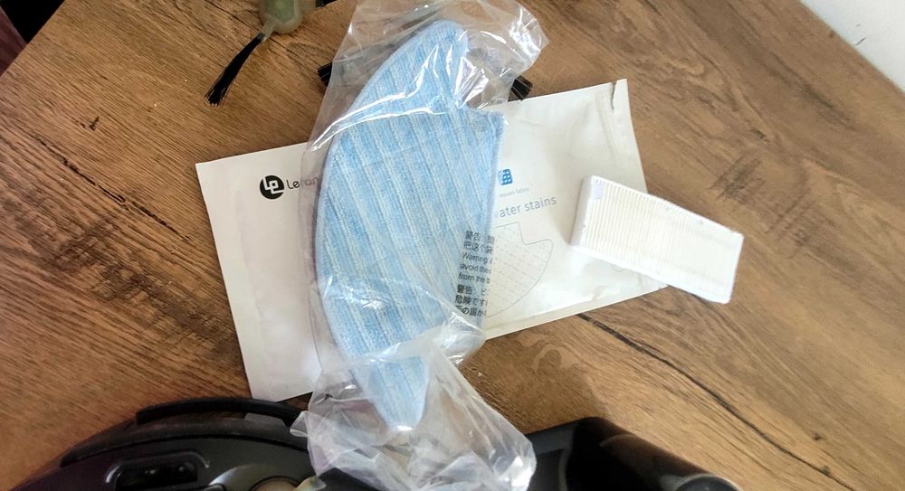 Aspirator robot Lefant si cuptor cu microunde  samsung