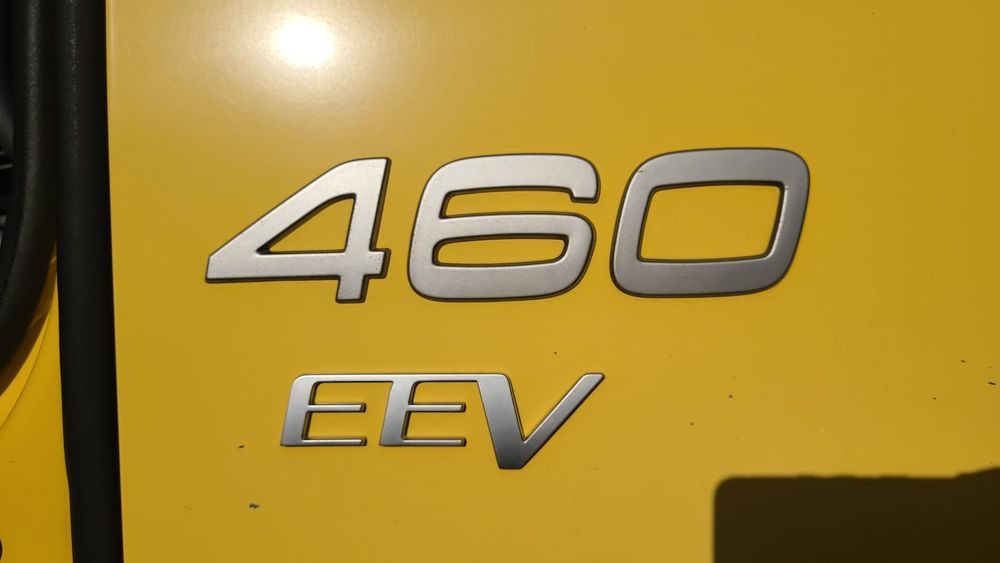 Vând sau schimb cu semiremorcă