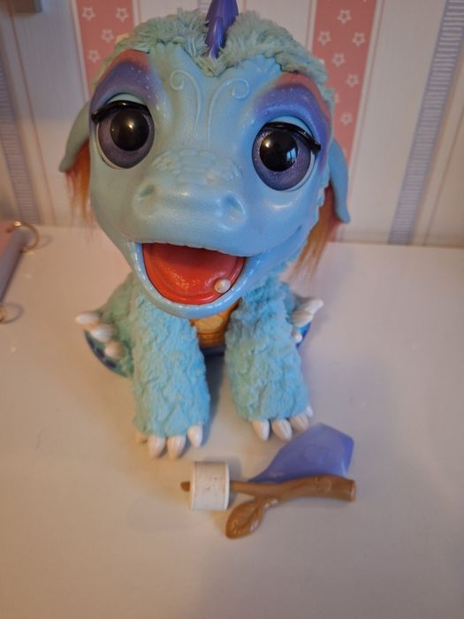 Интерактивен дракон бълващ водна пара