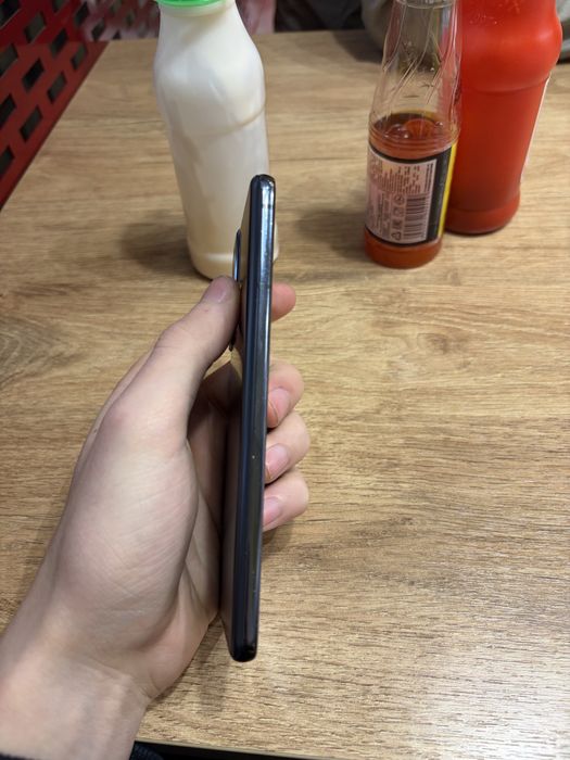 Samsung S21 5G 8/256 sotiladi