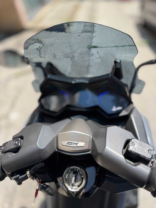 Кимко АК 550, KYMCO AK 550
