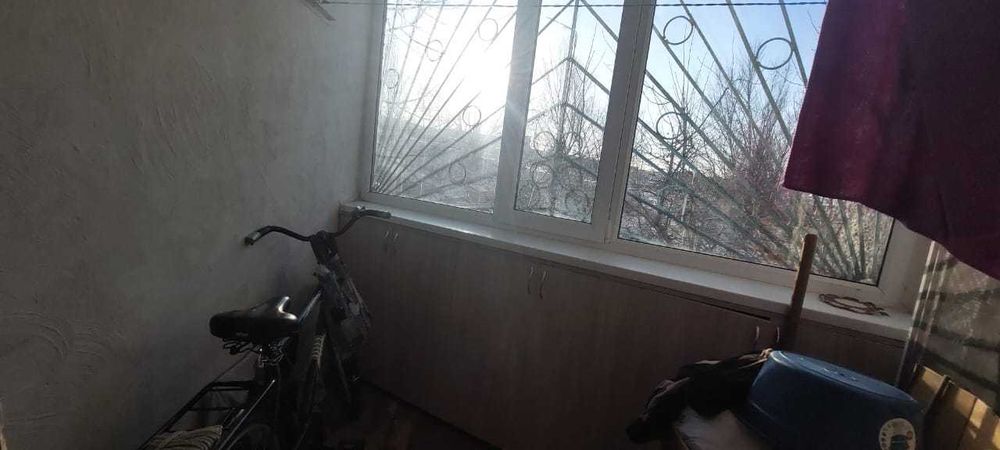 4 комнатная / на 8 микрорайоне