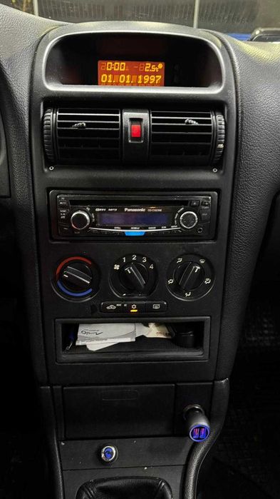 Opel Astra/1.6, benzină/102CP/2006