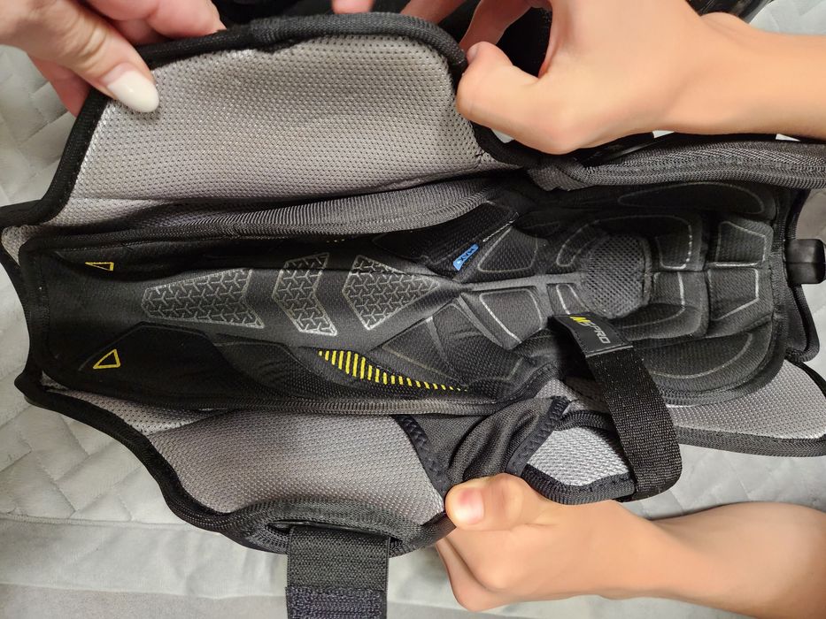 Наколенники хоккейные