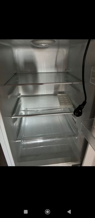 Холодильник белый