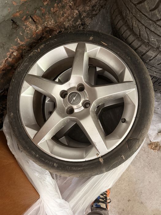 Джанти 17цола с гумите  от opel тигра