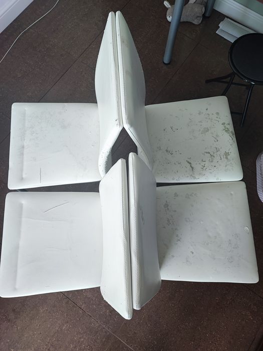 4 броя трапезни столове (за претапицирани / калъфи)