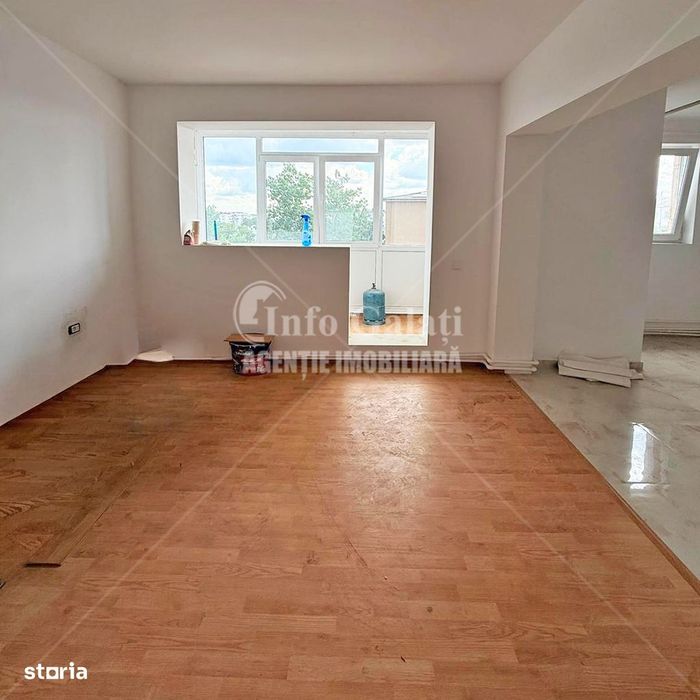 | Apartament cu 3 camere | Micro 21 | Renovat |