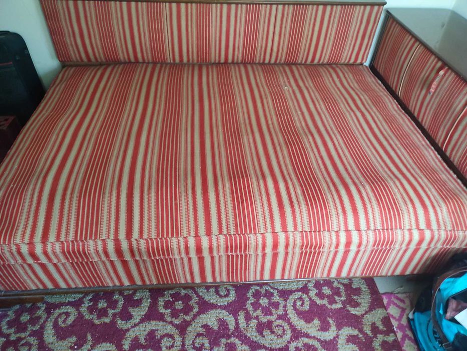 Pat stil studiou cu lada, stare buna, 1,90x1,20 cm