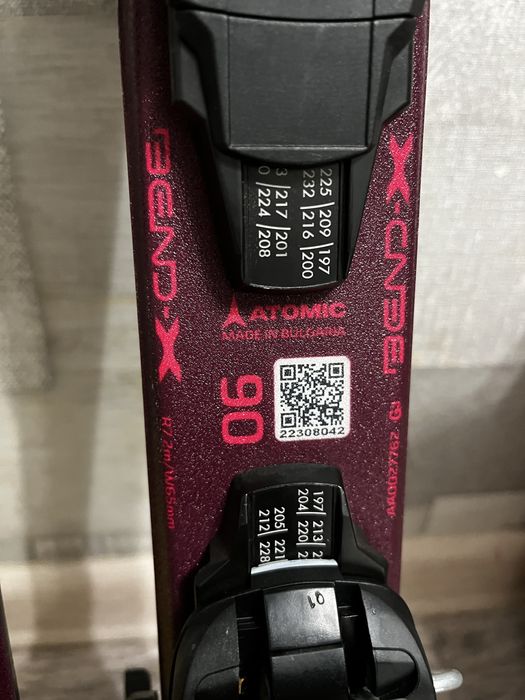 Горные лыжи Atomic