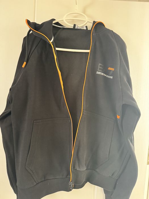 Спортен екип EA7