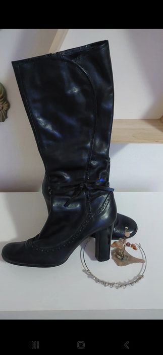 Cizme lungi cu toc inalt