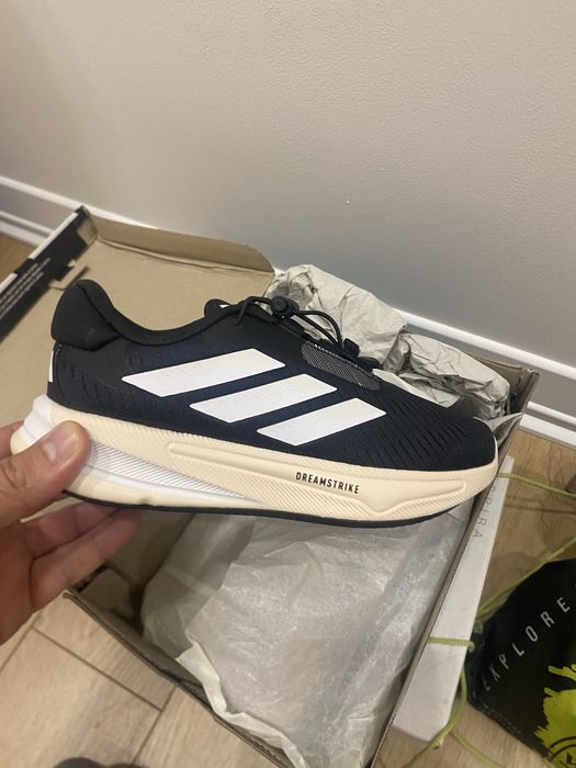 Продам кроссовки adidas