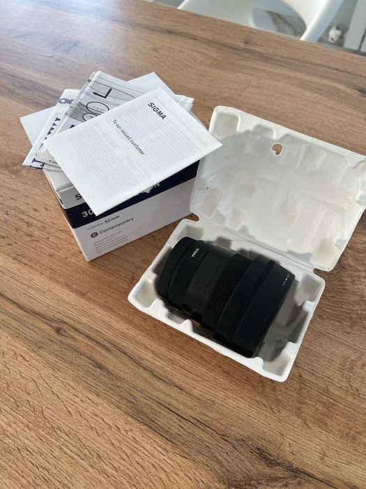 Продам объектив Sigma 30mm f/1.4 DC DN