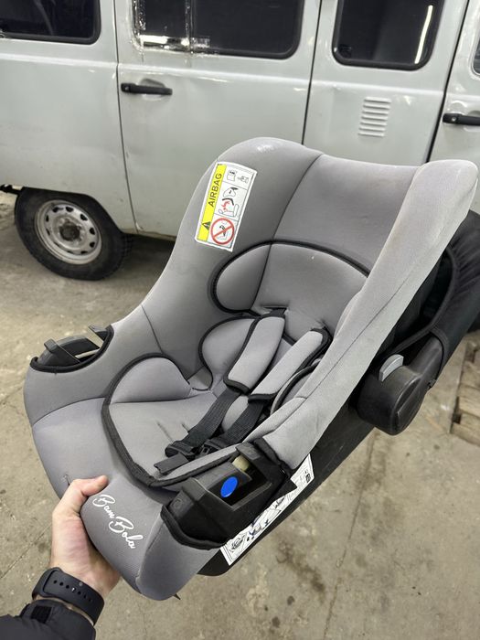 Детское кресло для машины