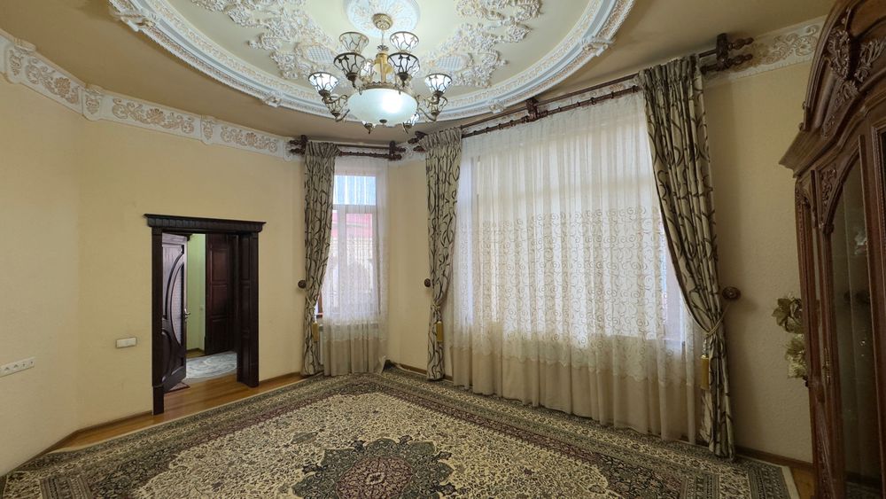 Chilonzorda 6 sotixli Hovli sotiladi