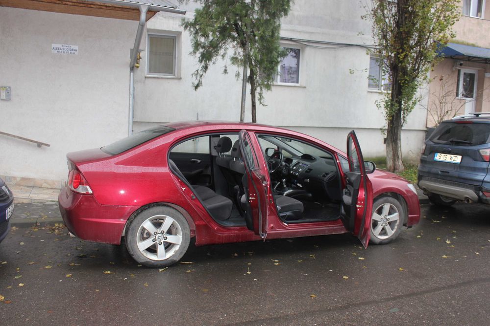 Vand Honda Civic model 8